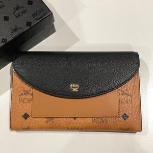 Mcm wallet